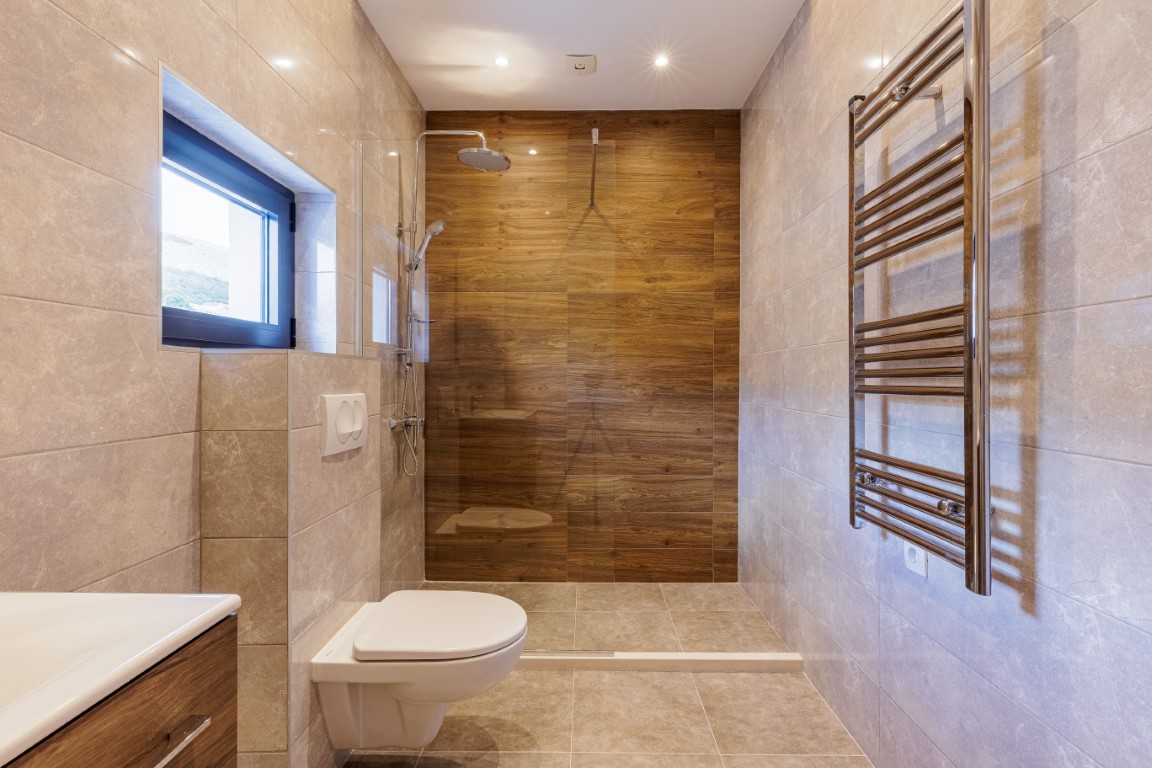 Image of Villa - 2 Bedrooms for Sale in Tivat-Krasici-Montenegro, Image 13
